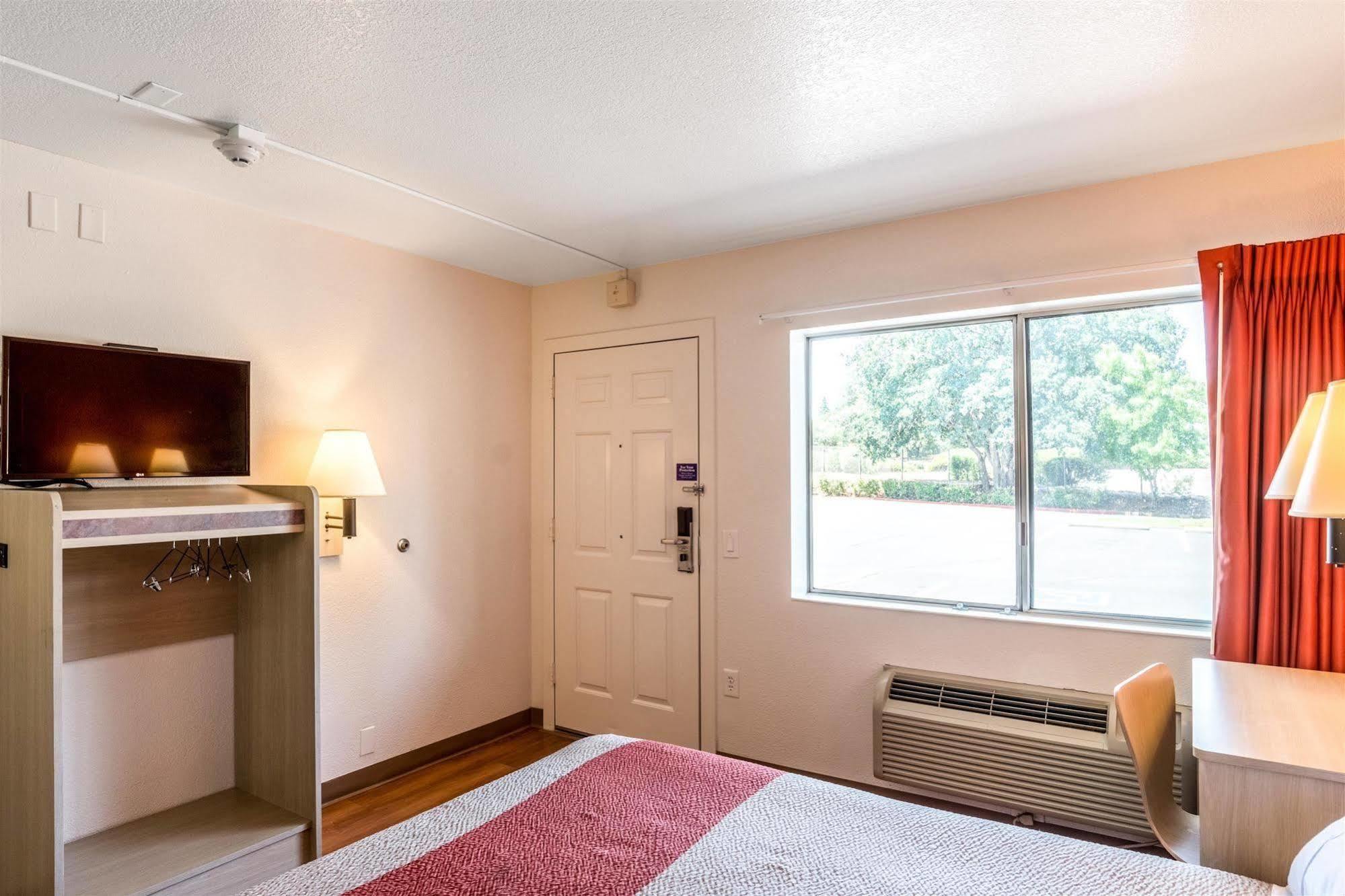 Motel 6-Redding, Ca - Central Extérieur photo